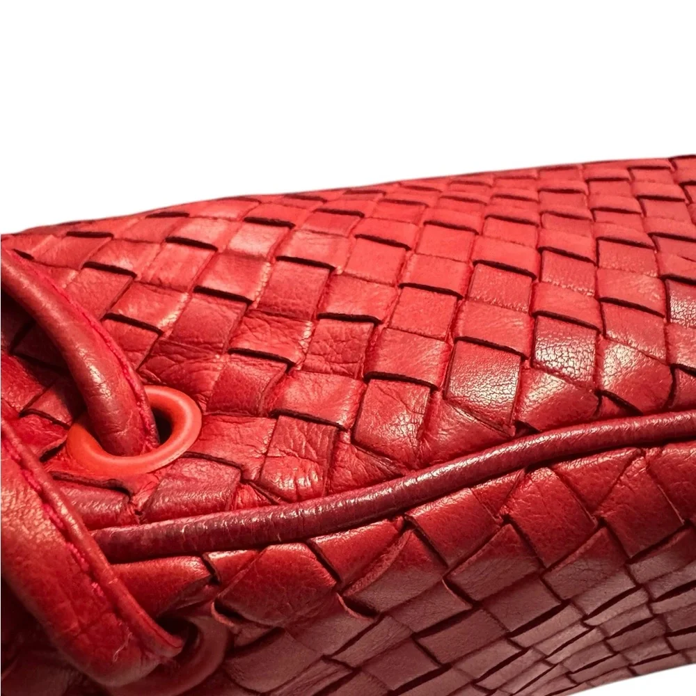 Vintage Pova Via Frattina woven leather shoulder bag in red. Gently worn.
